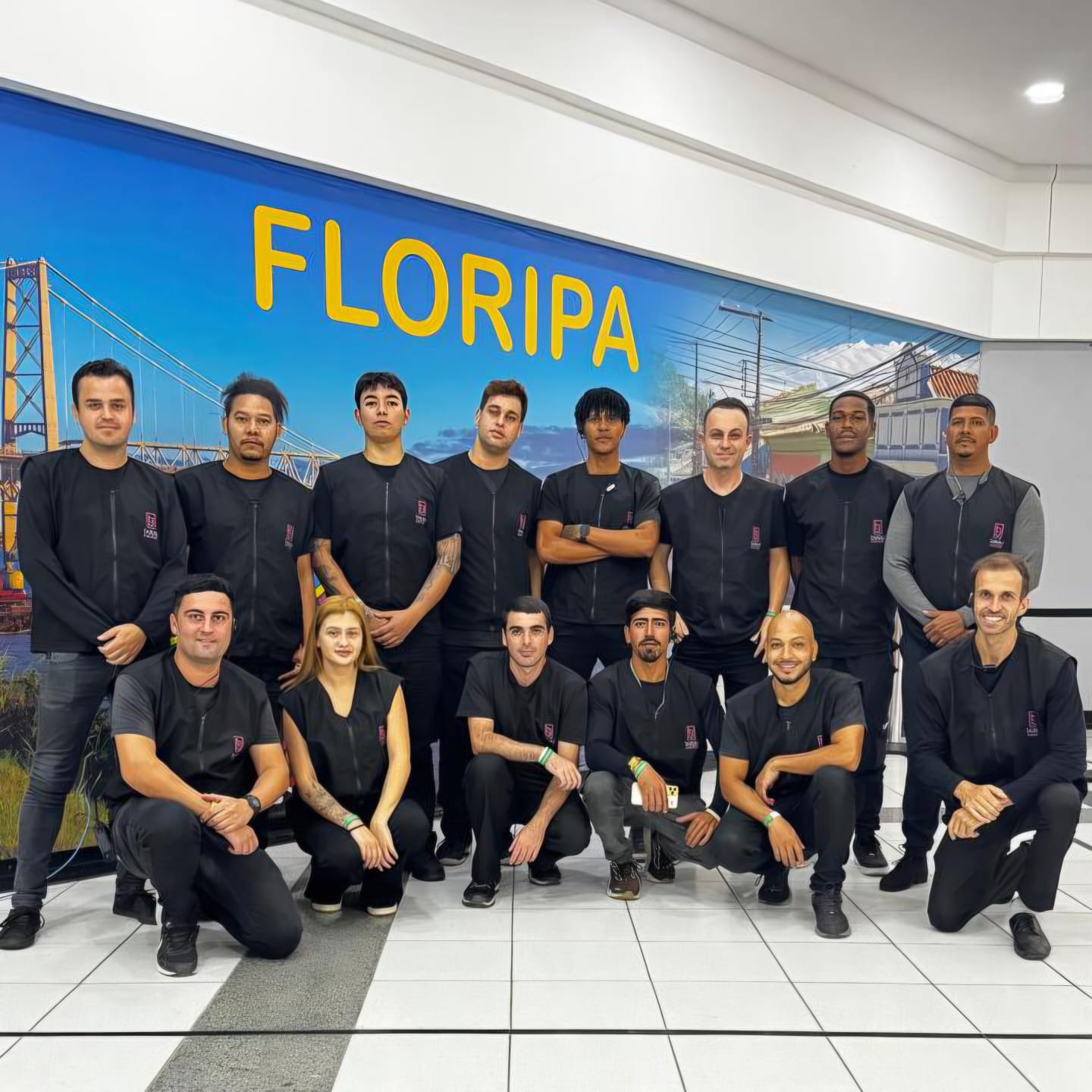 Equipe de carregadores uniformizados para eventos Ajudante geral para eventos
